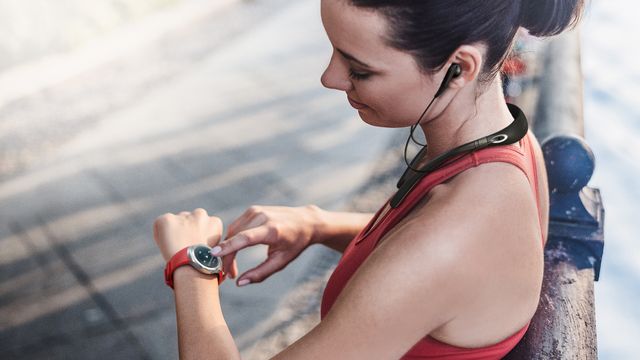 Музика без дротів: на що звернути увагу при виборі безпровідних навушників - фото 204194