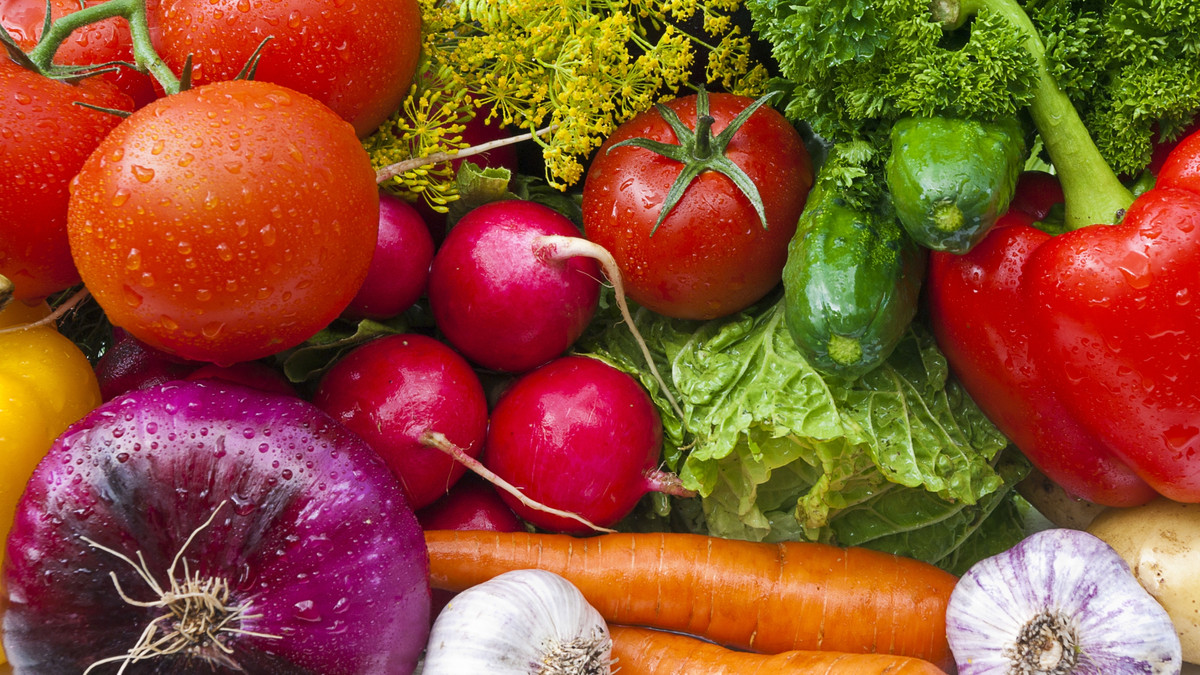 Медики назвали овоч, який необхідно їсти жінкам щодня - фото 1