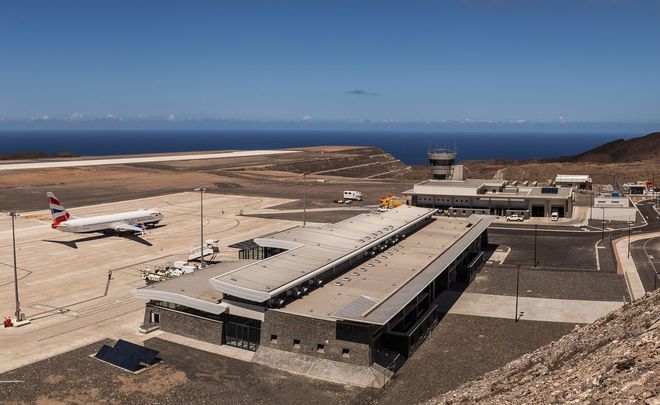 "Найбільш даремний в світі аеропорт" прийняв перший регулярний пасажирський рейс