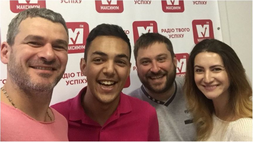 Хто виграв iPhone X від Радіо МАКСИМУМ: Арсен Мірзоян назвав щасливчика