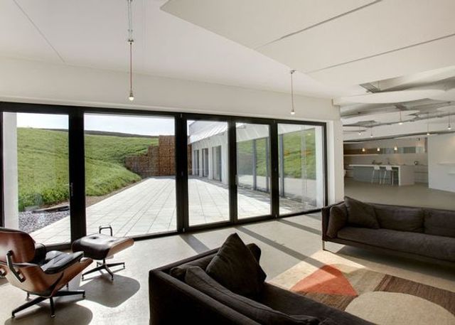 В Англії 300-річний особняк переробили в енергонезалежний розумний будинок - фото 204357