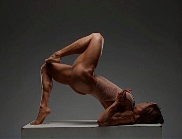 Оголені фото шведської культуристки викликали запеклі суперечки в соцмережах