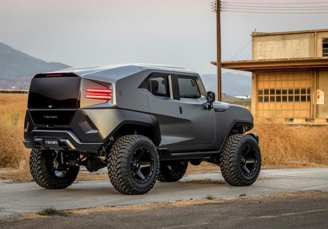 Американський виробник спорткарів представив новий позашляховик - фото 200434