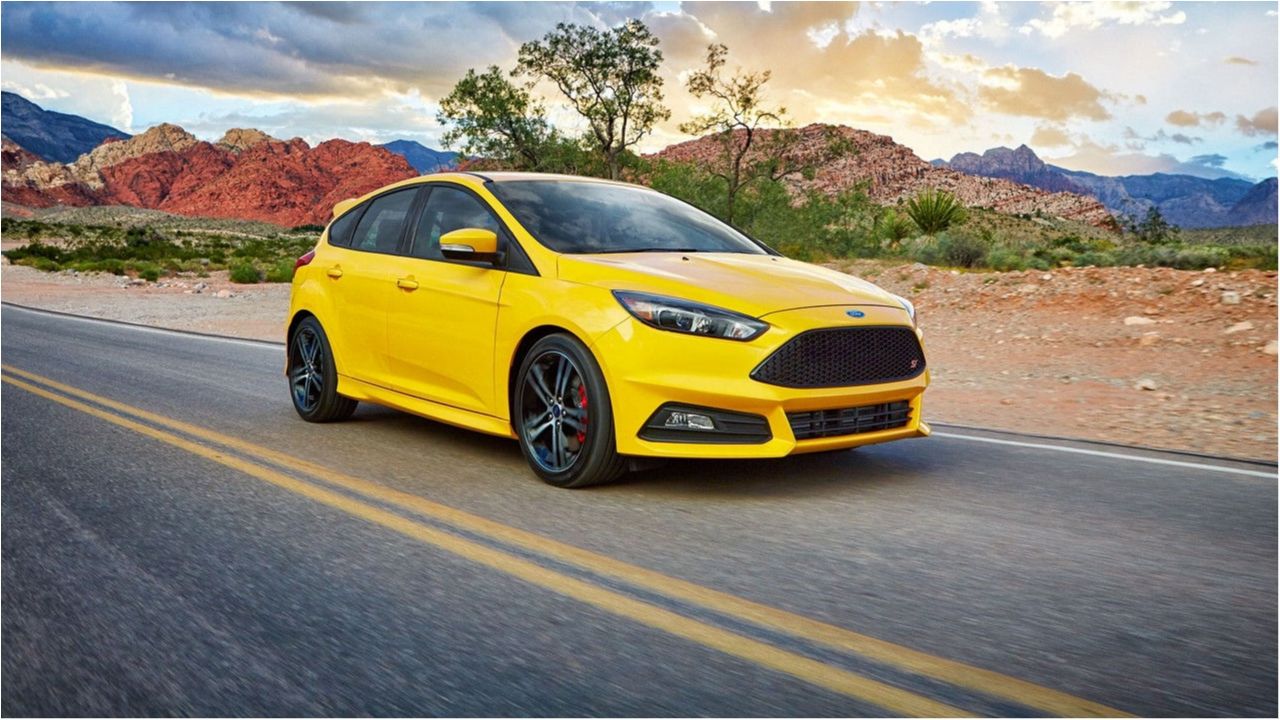 Українці переходять на електрокари і гібриди