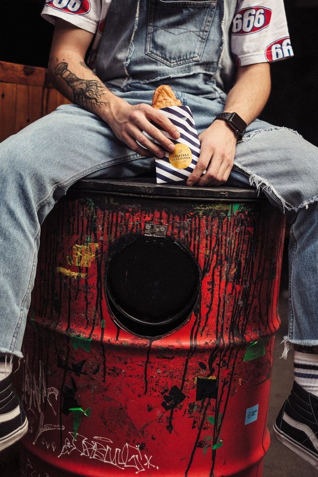 Без оголень! Столичні рекламники розробили ребрендинг легендарної 