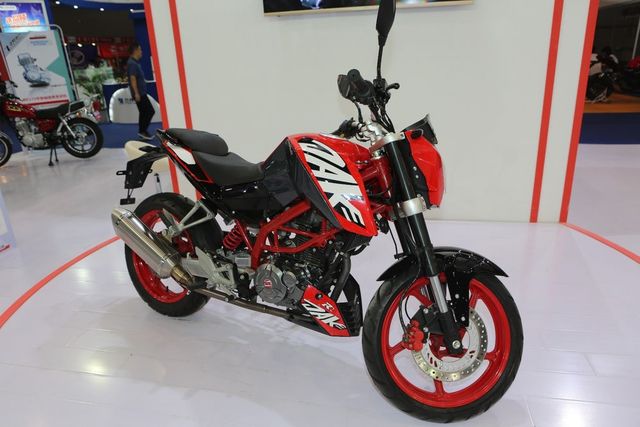У Китаї пройшов міжнародний ярмарок мотоциклів - фото 199939