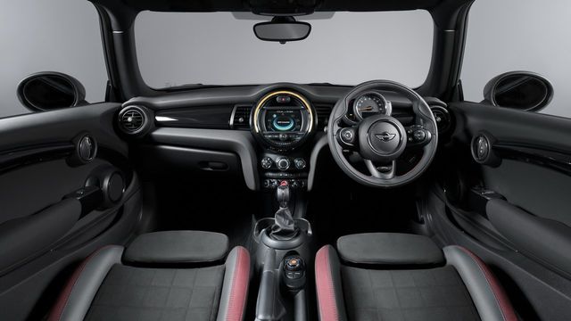 Mini випустила особливий хетчбек на честь моделі з минулого - фото 201867