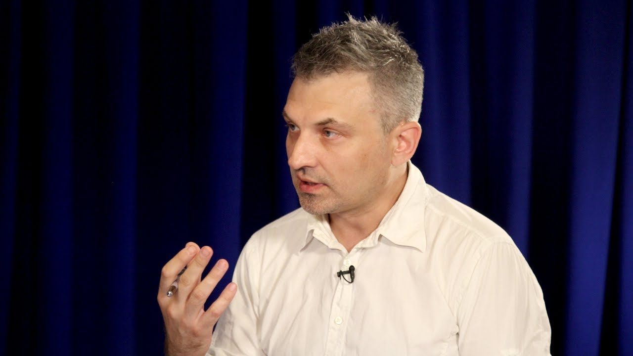 Скрипін поскандалив з Wizz Air через відмову стюардеси перейти на українську мову