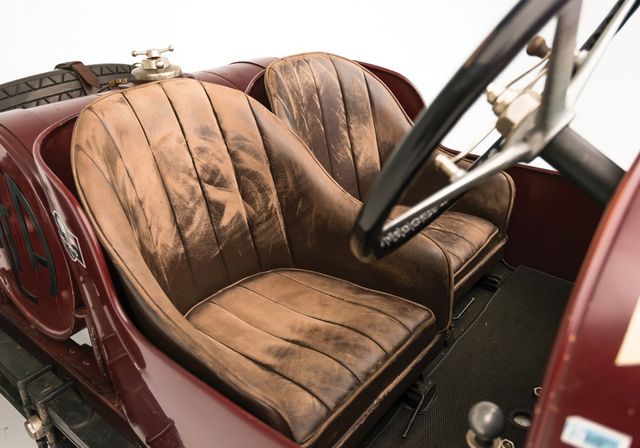 Останній вцілілий екземпляр першої моделі Alfa Romeo продадуть на аукціоні - фото 203820