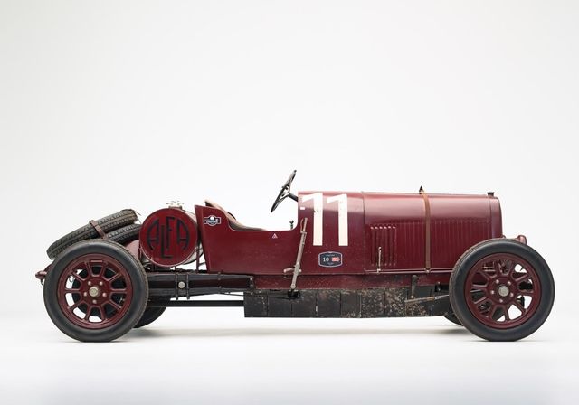Останній вцілілий екземпляр першої моделі Alfa Romeo продадуть на аукціоні - фото 203817