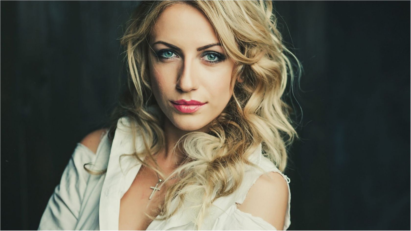 Відома українська телеведуча показала свій образ на Хелловін: відеофакт