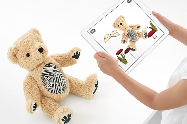 Apple представила плюшевого ведмедика з доповненою реальністю - фото 200610