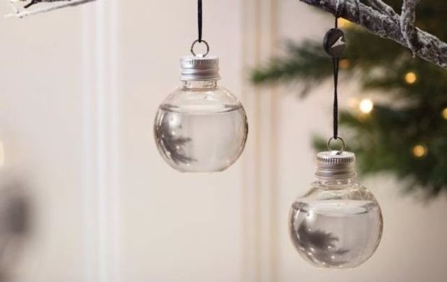 У Британії створили алкогольні ялинкові іграшки - фото 205161