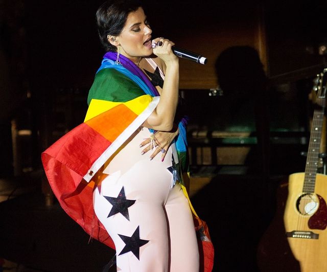 Неллі Фуртадо намагається оговтатися після розлучення - фото 199434