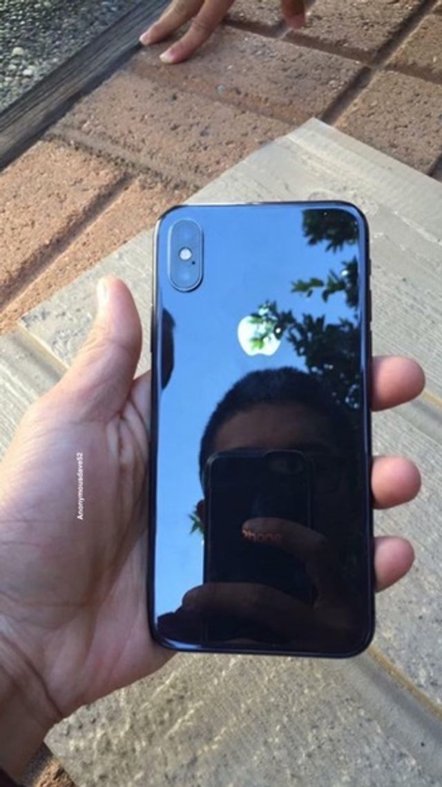 iPhone X: опубліковано 