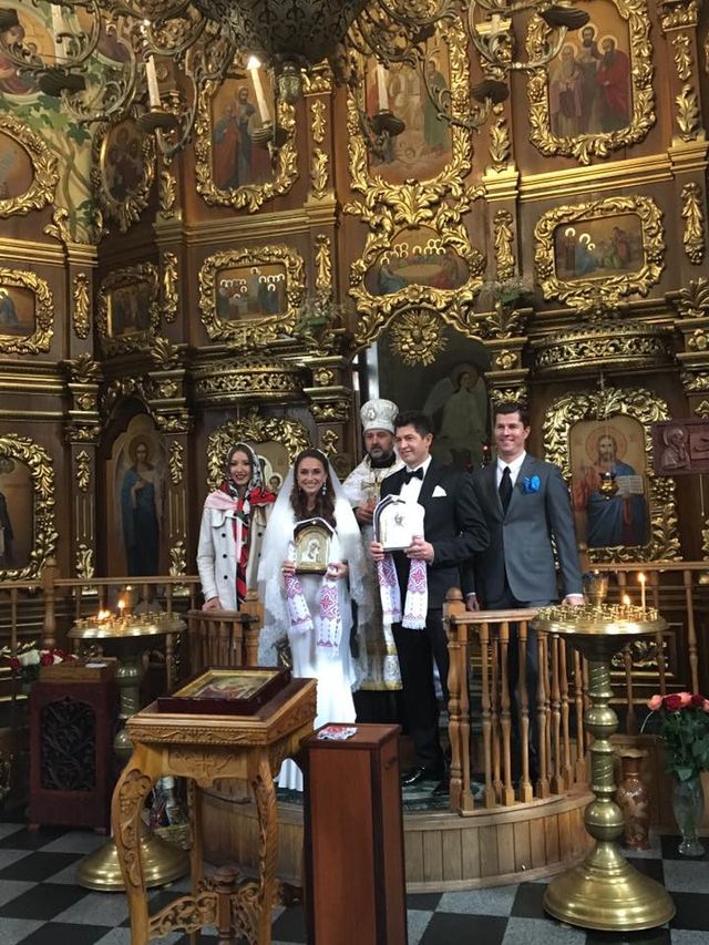 Відомий український телеведучий попрощався з холостяцьким життям: з'явилися фото - фото 202412