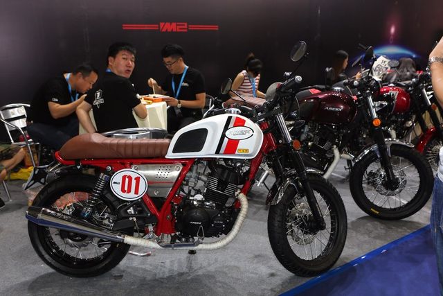 У Китаї пройшов міжнародний ярмарок мотоциклів - фото 199937