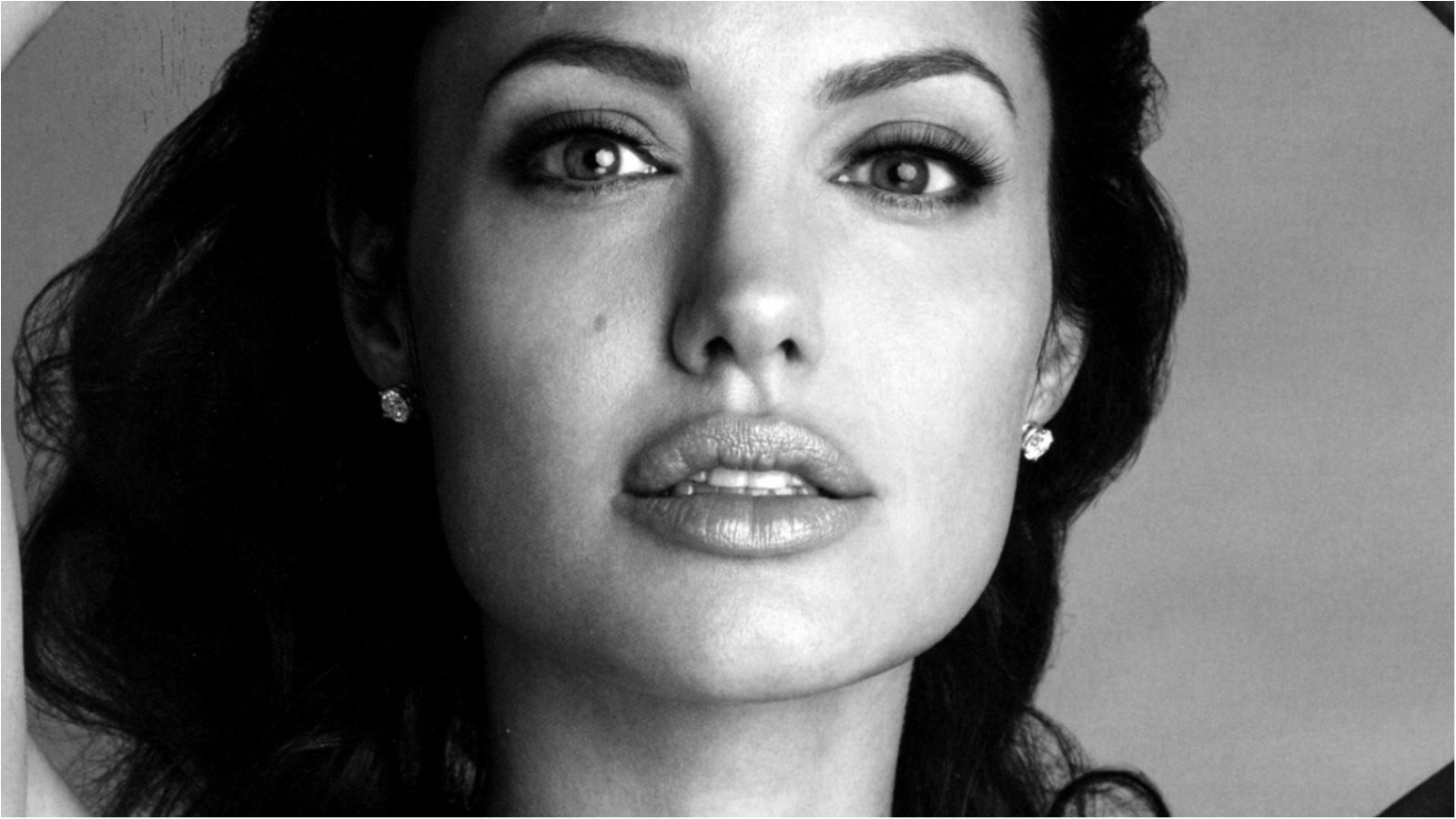 Як виглядають ідеальні жіночі обличчя