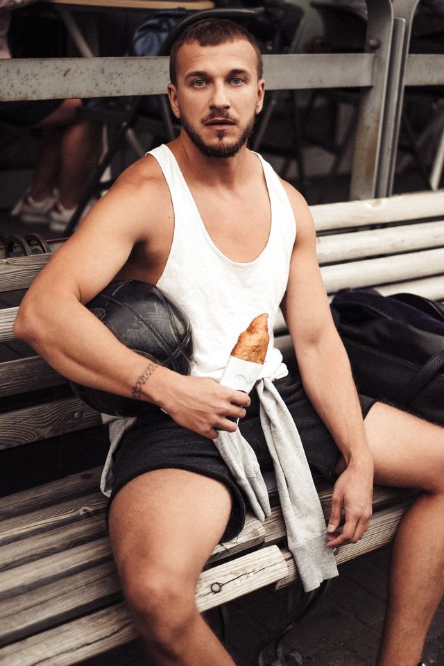 Без оголень! Столичні рекламники розробили ребрендинг легендарної 