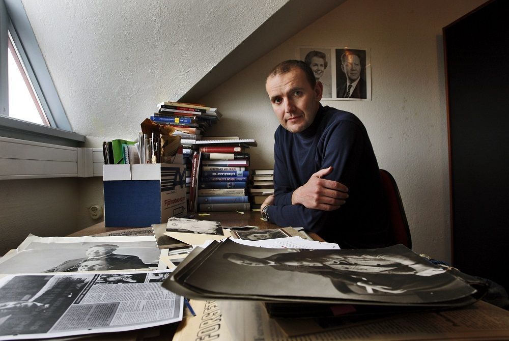 Президент Ісландії випадково зламав ніс у ванній