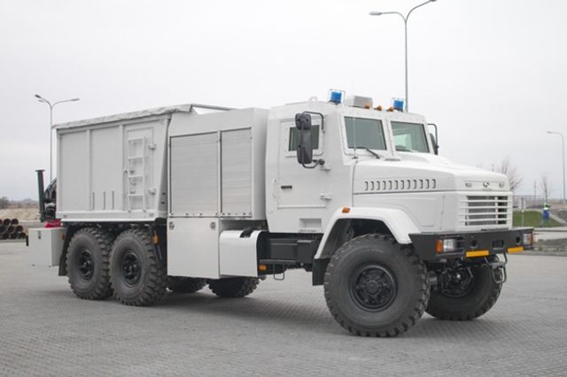 В Україні створили броньовану машину для піротехніків - фото 205888