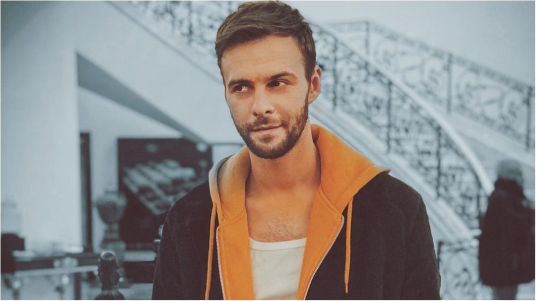 В одіозного українського співака вкрали дорогий спорткар