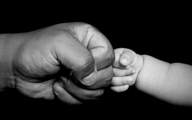 Учені назвали критичний вік для батьківства