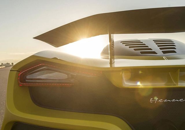 Гіперкар Hennessey став найшвидшим автомобілем на планеті - фото 206249