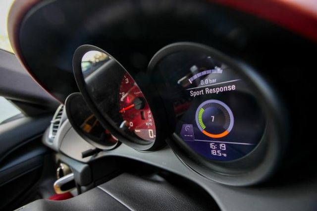 Новий Porsche перевершив очікування експертів - фото 207532