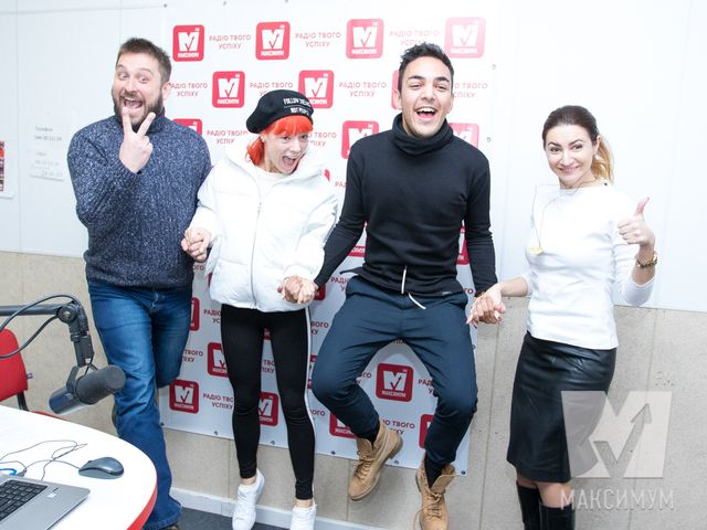 TARABAROVA заспівала про офшори Порошенка: кумедне відео - фото 207418