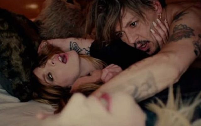 Джонні Депп знявся у відвертому кліпі Менсона