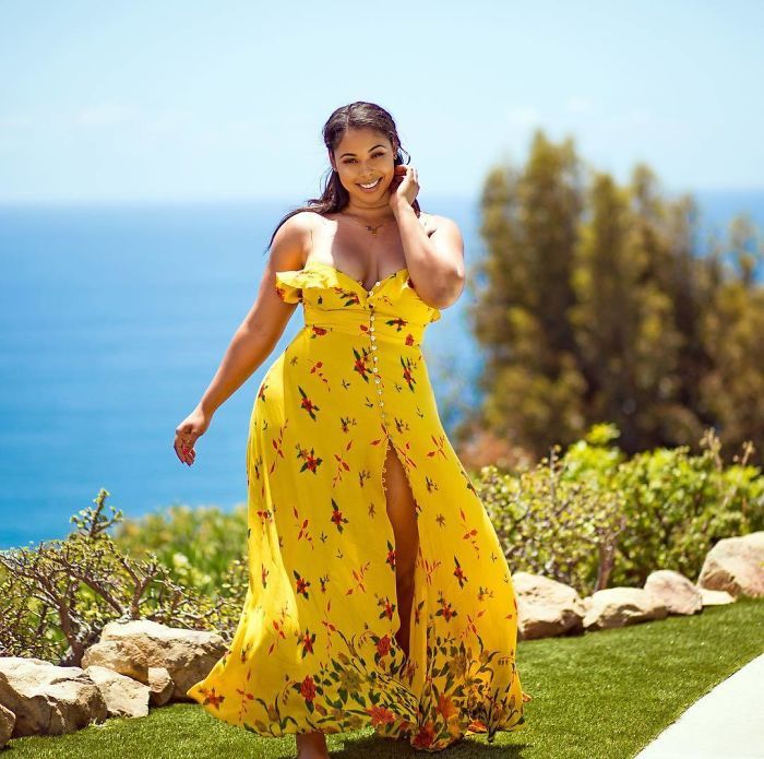 Модель Plus-Size відтворила каталог білизни Victoria's Secret (18+)