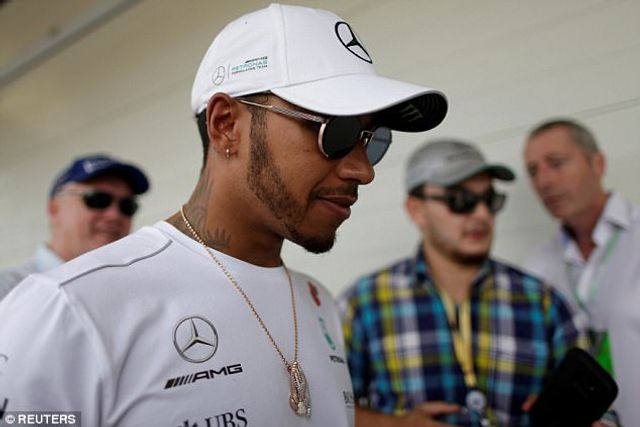 У Бразилії пограбували чемпіонів Формули-1 - фото 208480