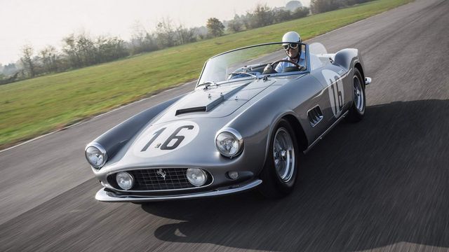 Ferrari 250 GT LWB California продадуть на аукціоні за кругленьку суму - фото 210056