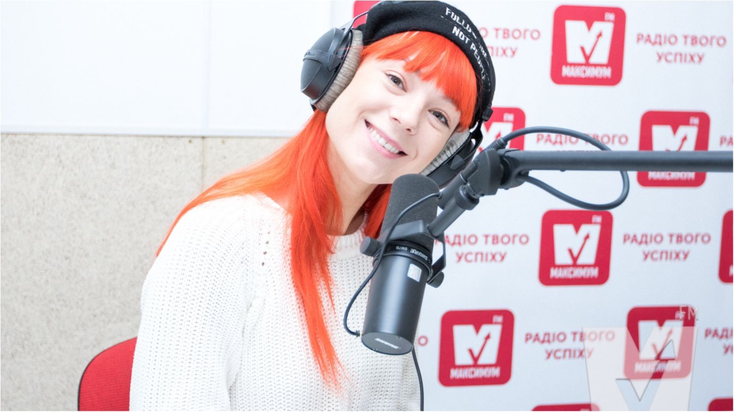 TARABAROVA заспівала про офшори Порошенка: кумедне відео