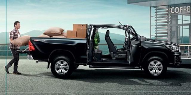 Представлена абсолютно нова версія пікапа від Toyota - фото 209177