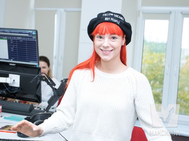 TARABAROVA заспівала про офшори Порошенка: кумедне відео - фото 207417