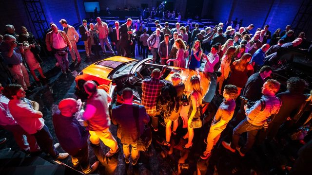 Chevrolet Corvette ZR1 не сильно відрізняється від купе - фото 212197