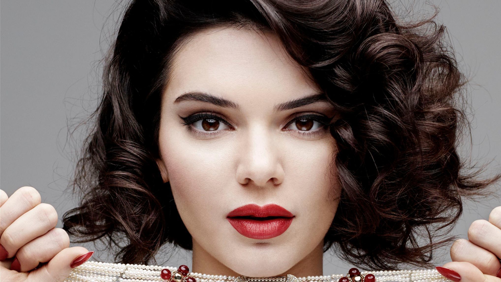 Кендалл Дженнер – 22! Найгарячіші фото моделі (18+)