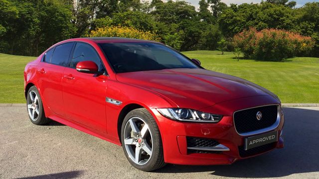 У Jaguar представили новий унікальних седан - фото 209959