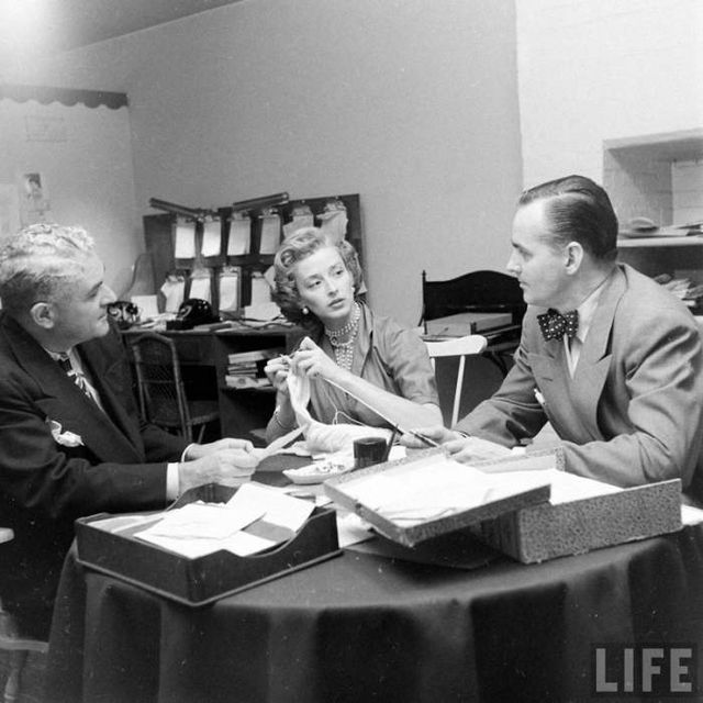 Будні модельного агентства кінця 40-х років минулого століття - фото 211870