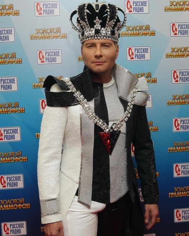 Відомий російський співак став посміховиськом у мережі - фото 209315