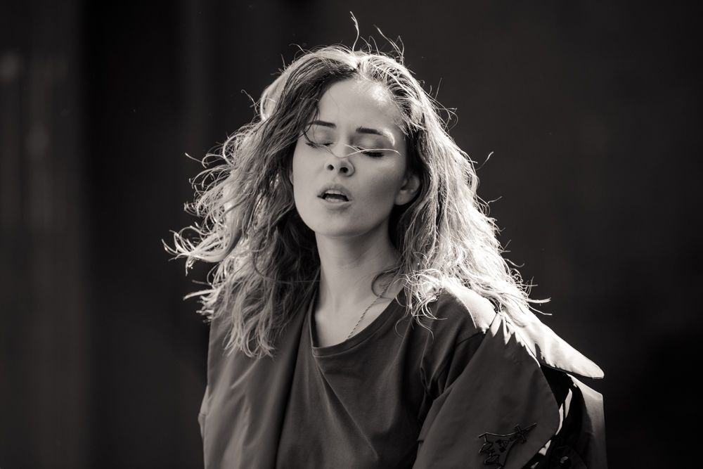 Юлія Саніна показала закулісся зйомок нового кліпу The Hardkiss