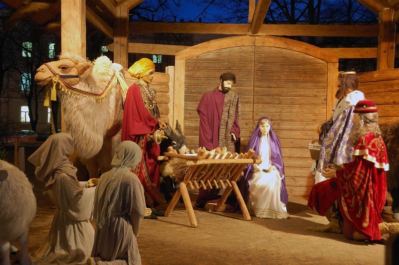 Сосиска замість Ісуса: в Британії кафе шокувало вертепом