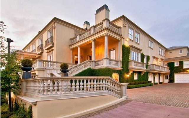 Розкішний особняк Ілона Маска показали на фото - фото 207217