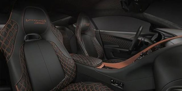 У Британії презентували лімітовану серію суперкарів Aston Martin - фото 206156