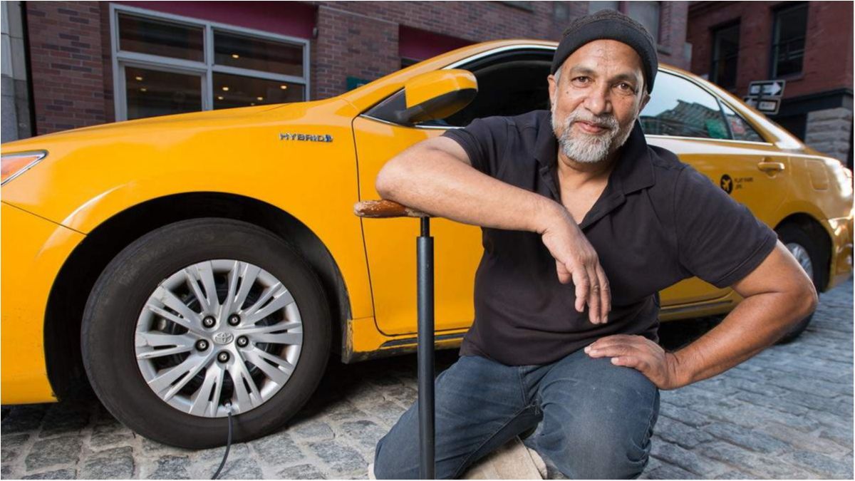 Таксисти Нью-Йорка знялися для веселого календаря