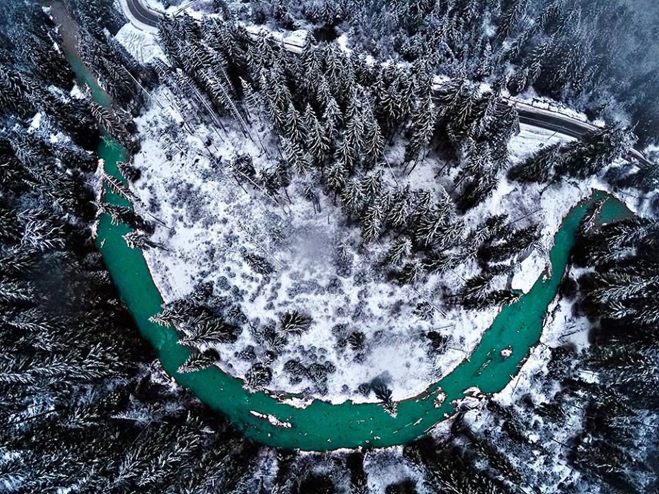 Як перший сніг засипав Карпати: неймовірні фото