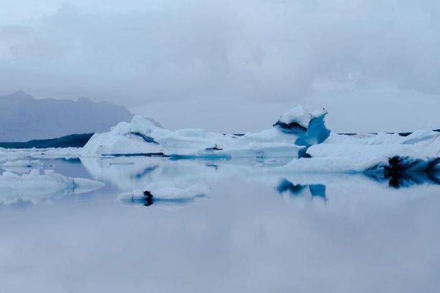 Фотограф показав інопланетні пейзажі Ісландії - фото 206445