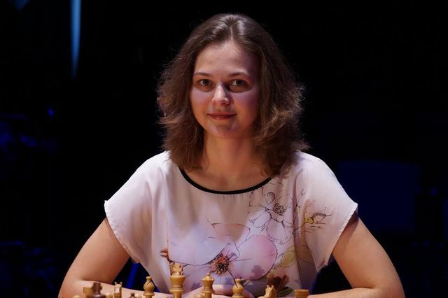 Безкомпромісне рішення Музичук і порція української музики: 11 листопада у трьох фото - фото 208410